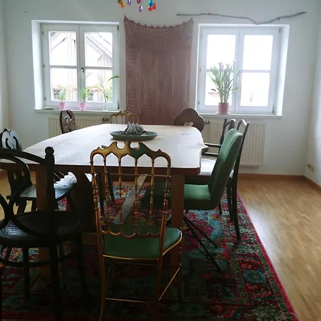 Weltenhaus Nyaraló Unterumbach